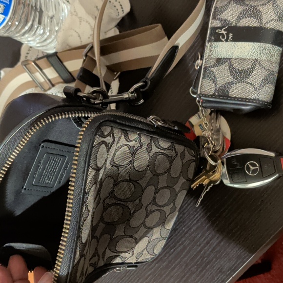 Coach Stanton C8237 Bag - Picture 11 of 16